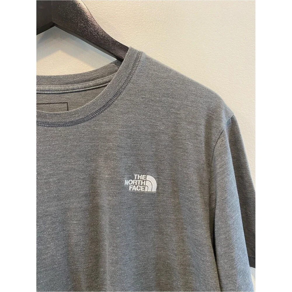 The north face short sleeve logo tee mens sz large gray outdoors active athletic